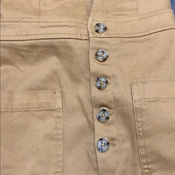 Tan overall romper - Picture 2 of 4